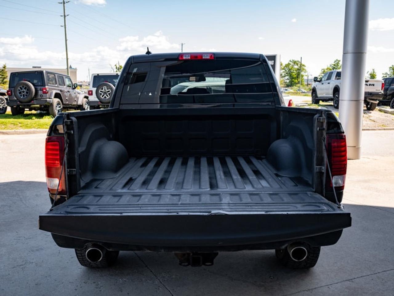 2021 RAM 1500 Classic WARLOCK Photo