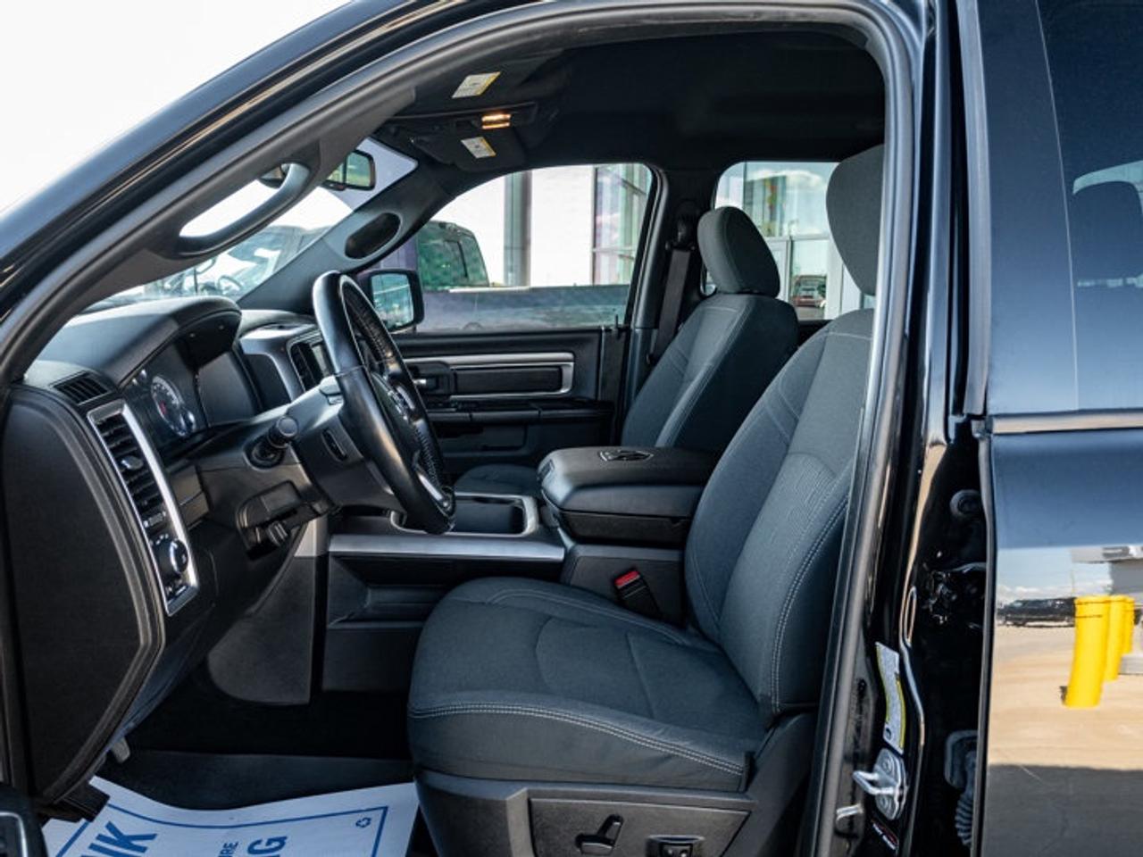 2021 RAM 1500 Classic WARLOCK Photo