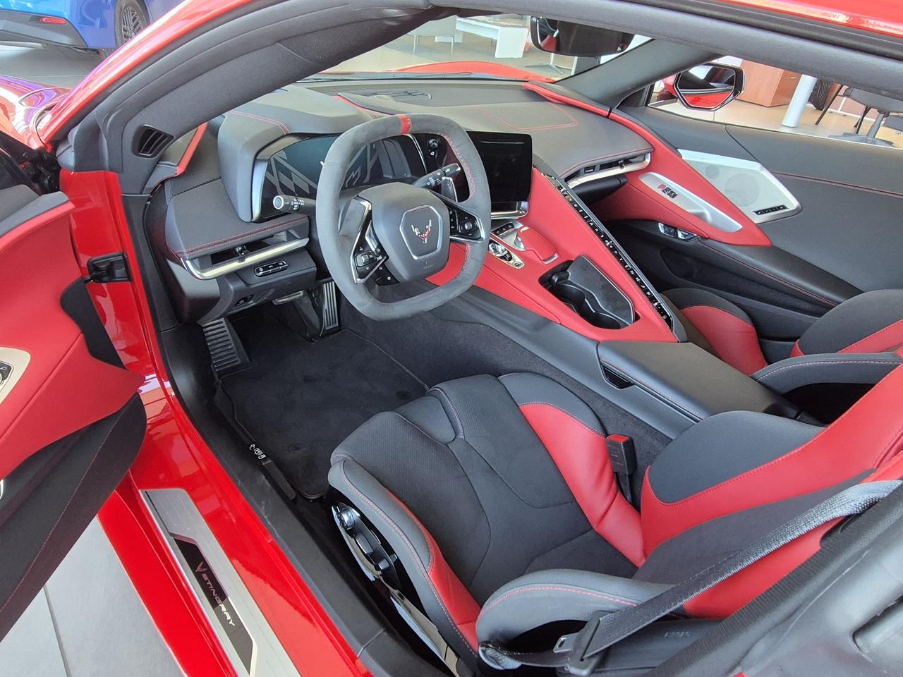 2024 Chevrolet Corvette Stingray 2LT 6.2 V8 ENGINE, Z51 PERFORMANCE PACKAGE Photo