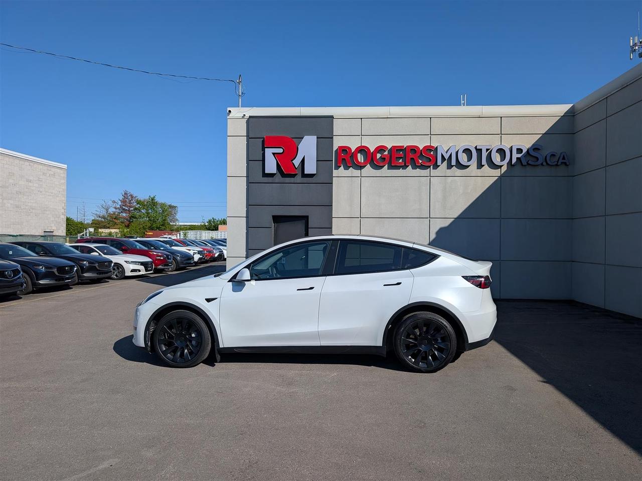 2022 Tesla Model Y LONG RANGE AWD - DUAL MOTOR Photo