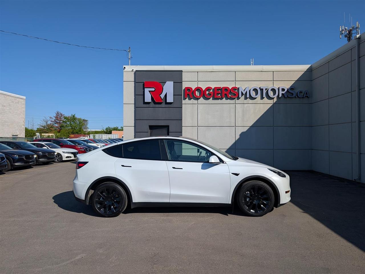 2022 Tesla Model Y LONG RANGE AWD - DUAL MOTOR Photo