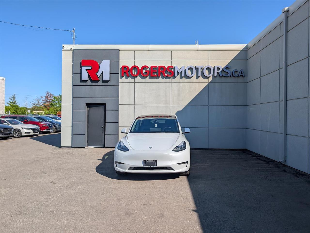 2022 Tesla Model Y LONG RANGE AWD - DUAL MOTOR Photo