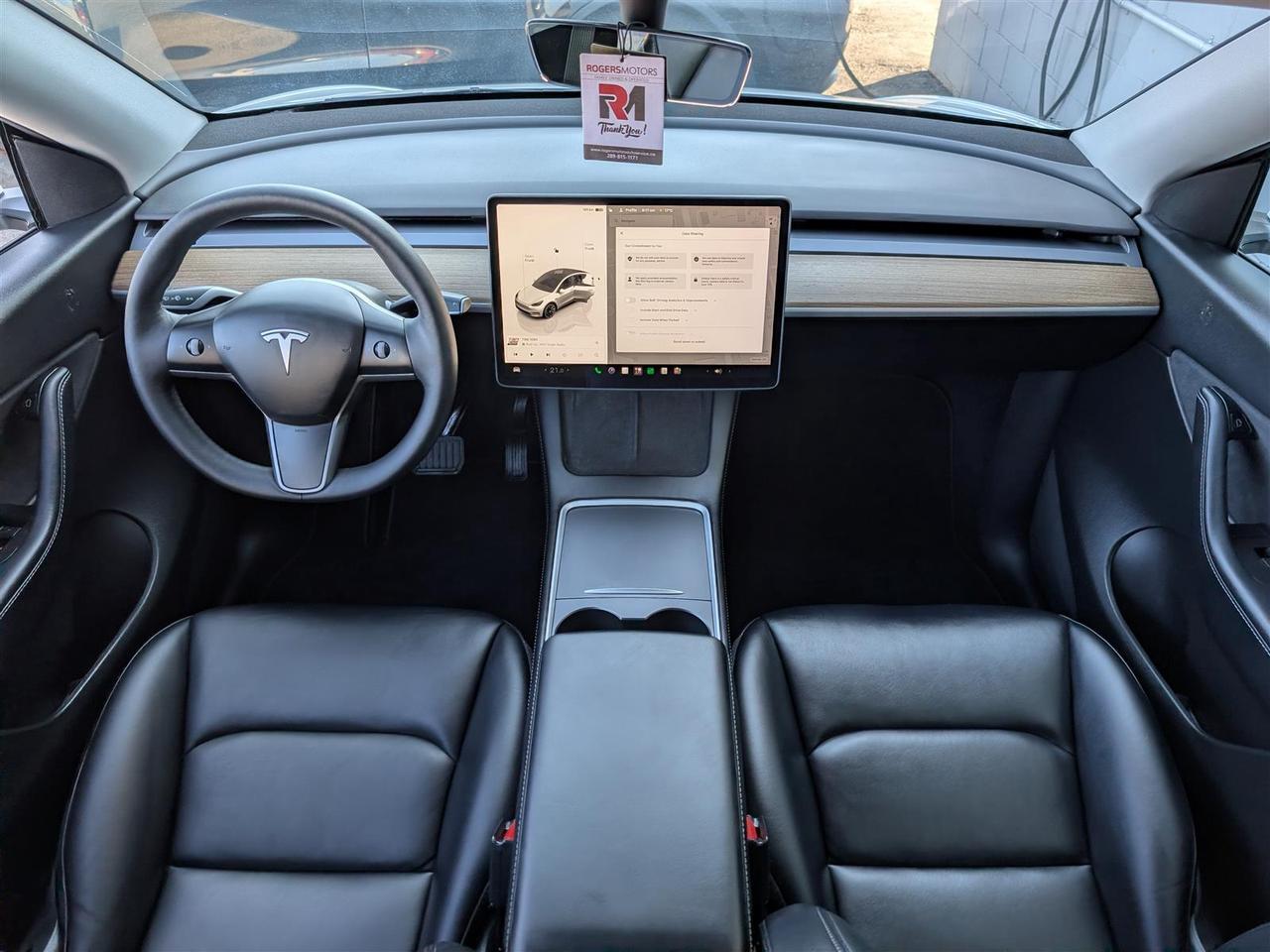 2022 Tesla Model Y LONG RANGE AWD - DUAL MOTOR Photo