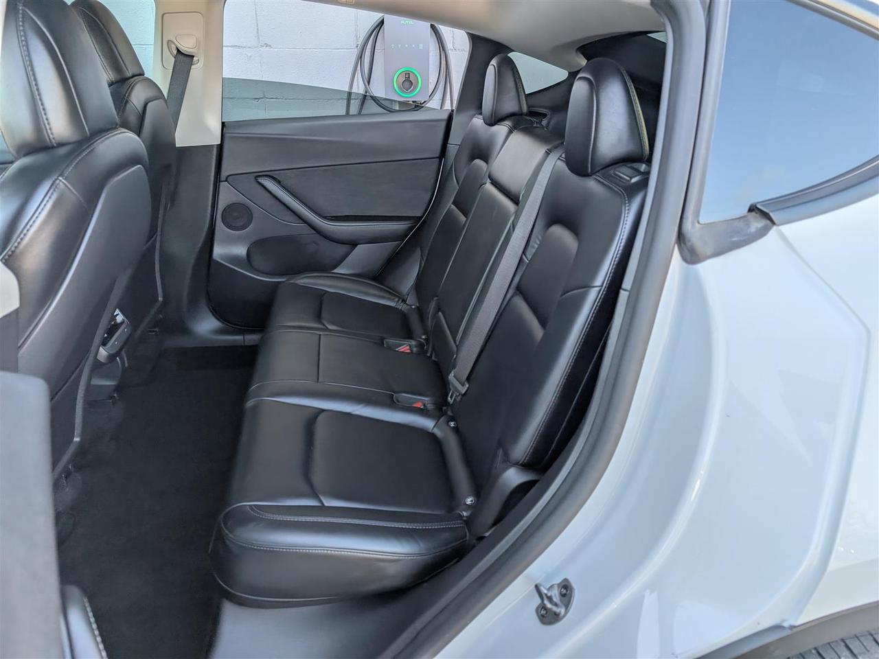 2022 Tesla Model Y LONG RANGE AWD - DUAL MOTOR Photo