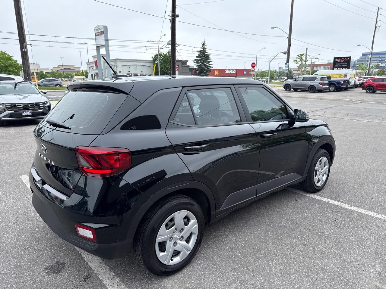 2023 Hyundai Venue Essential Photo