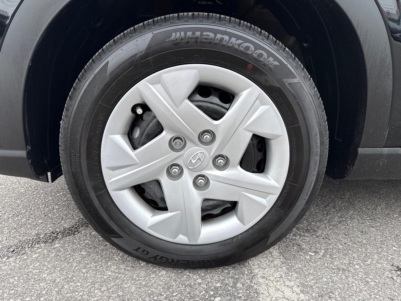 2023 Hyundai Venue Essential Photo