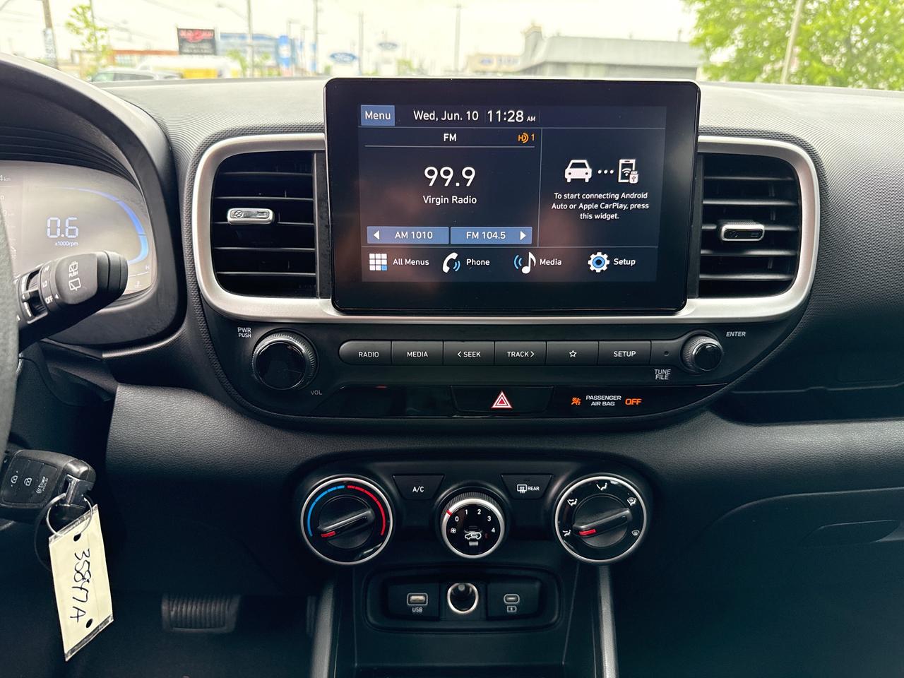 2023 Hyundai Venue Essential Photo