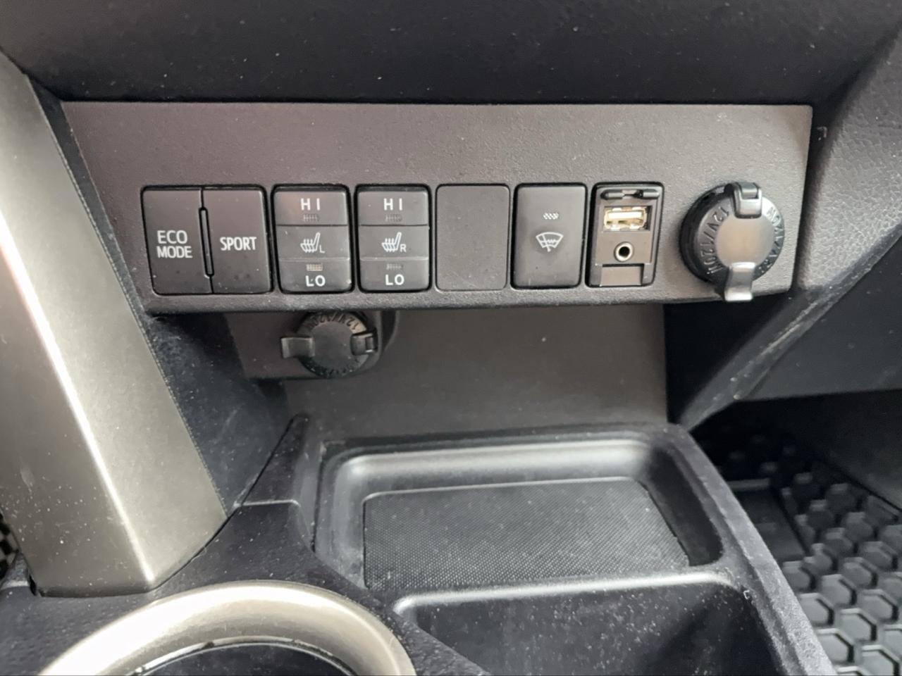 2015 Toyota RAV4 LIMITED  Photo
