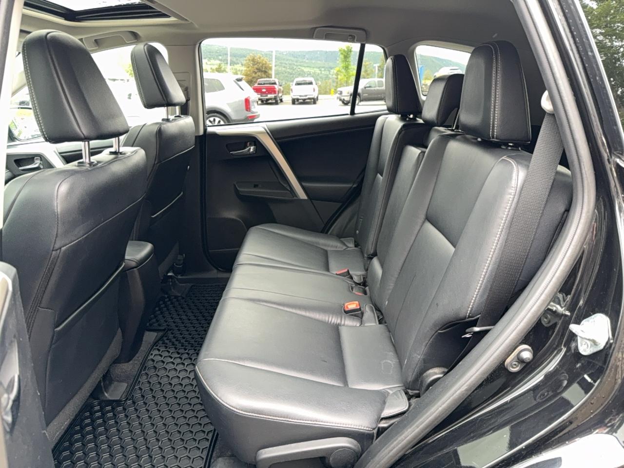 2015 Toyota RAV4 LIMITED  Photo