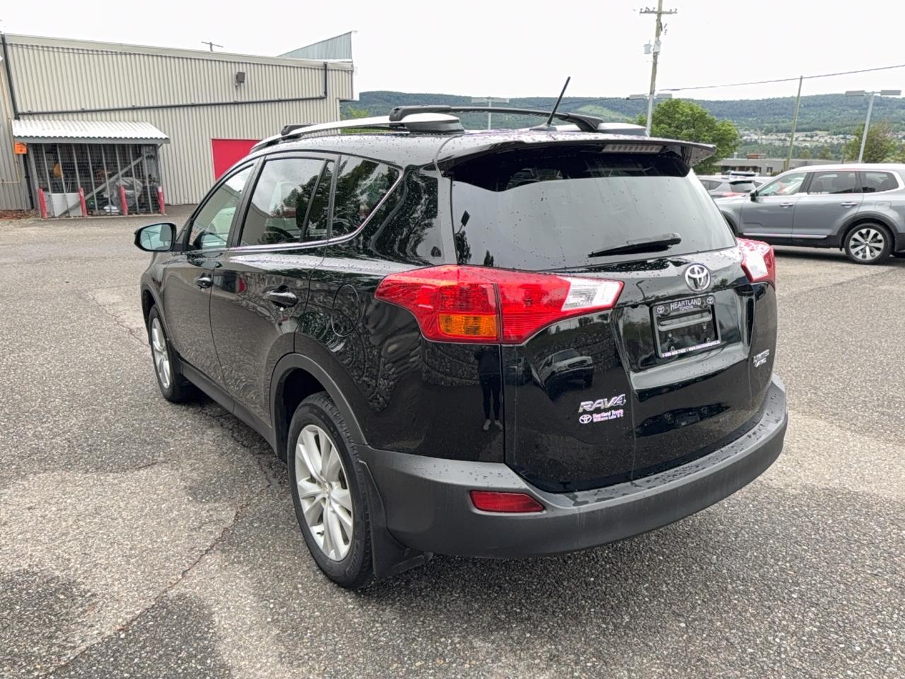 2015 Toyota RAV4 LIMITED  Photo4