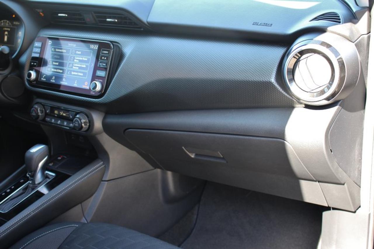 2024 Nissan Kicks SV*Low Ks*Heated Seats*CarPlay*Rear Cam*Gas Saver Photo