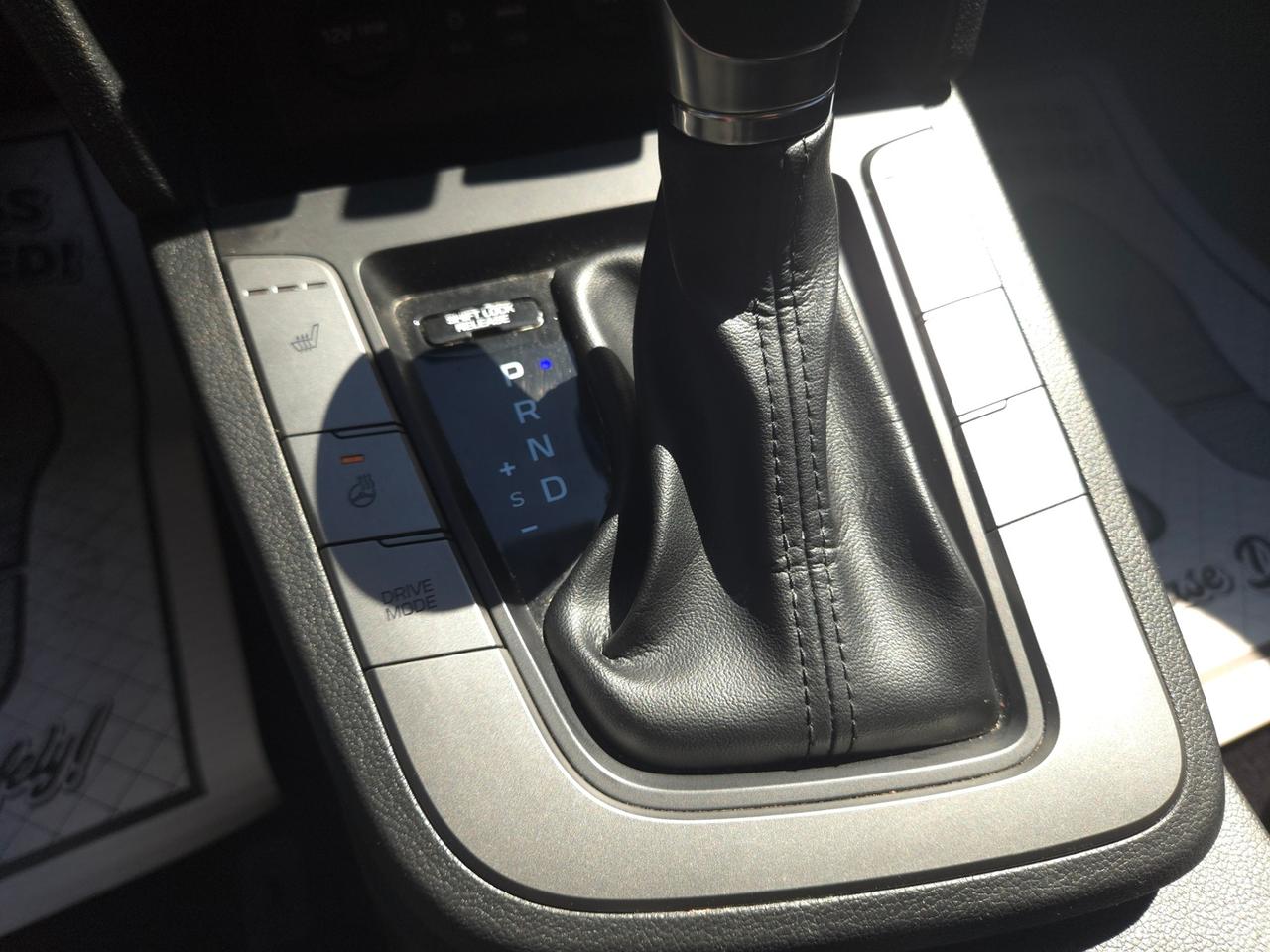 2020 Hyundai Elantra Preferred Photo