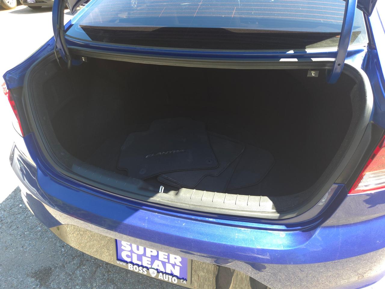 2020 Hyundai Elantra Preferred Photo