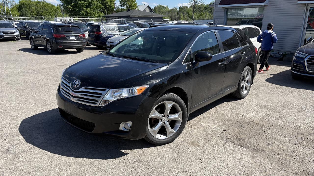 2011 Toyota Venza LE - Photo #1