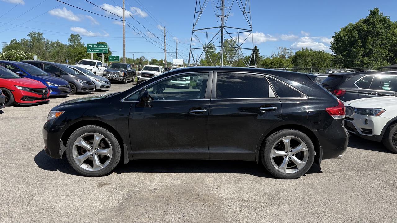 2011 Toyota Venza LE Photo