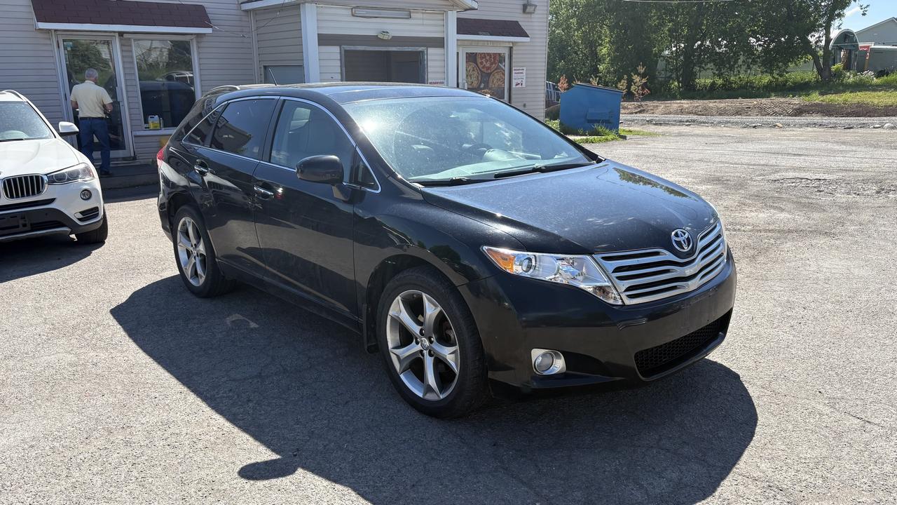 2011 Toyota Venza LE Photo