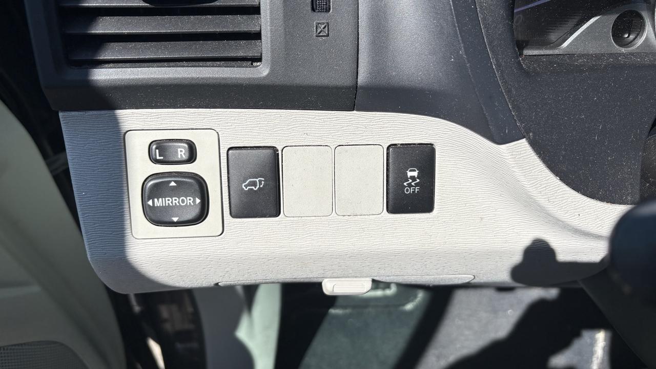 2011 Toyota Venza LE Photo