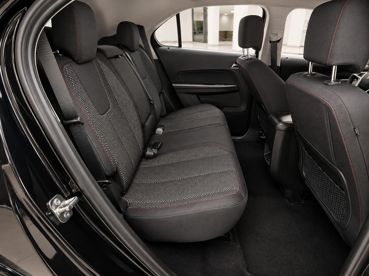 2017 Chevrolet Equinox LT Photo