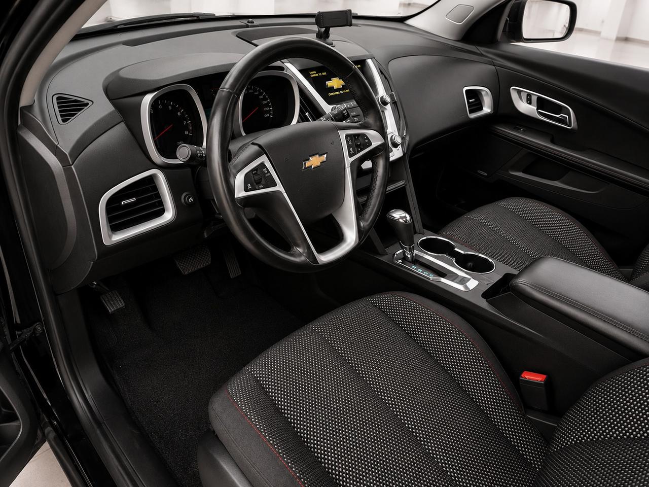 2017 Chevrolet Equinox LT Photo