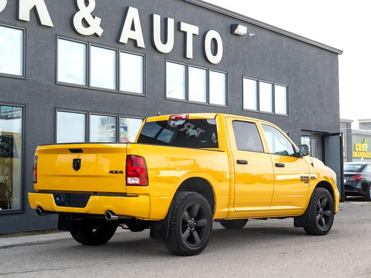 2019 RAM 1500 Classic Express 4x4 Crew Cab Photo26
