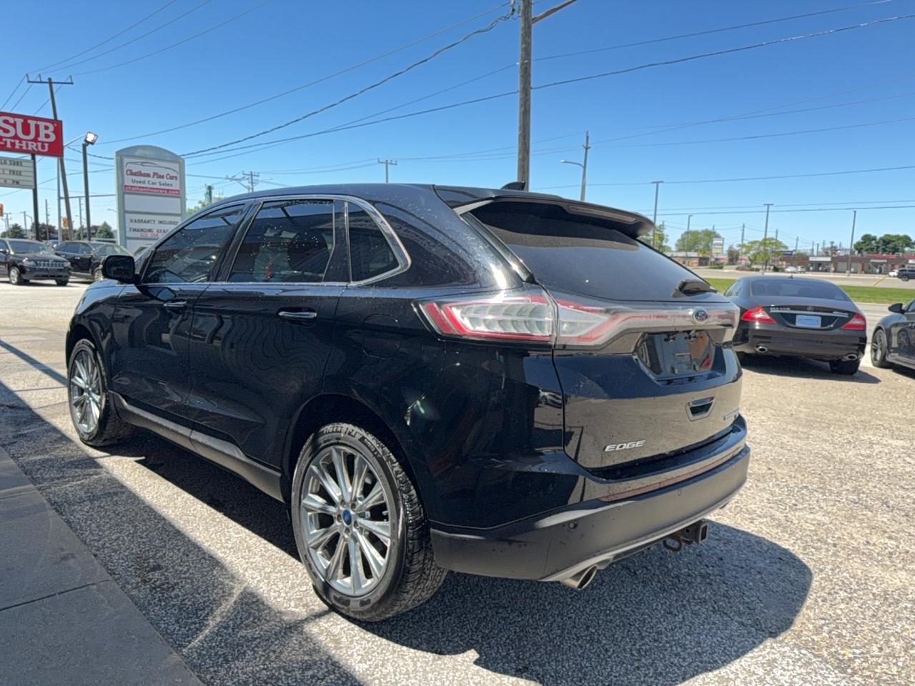 2017 Ford Edge Titanium Photo3