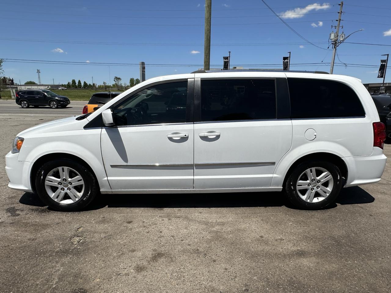 2016 Dodge Grand Caravan Crew Plus, LOADED, WELL MAINTAINED, CERTIFIED Photo