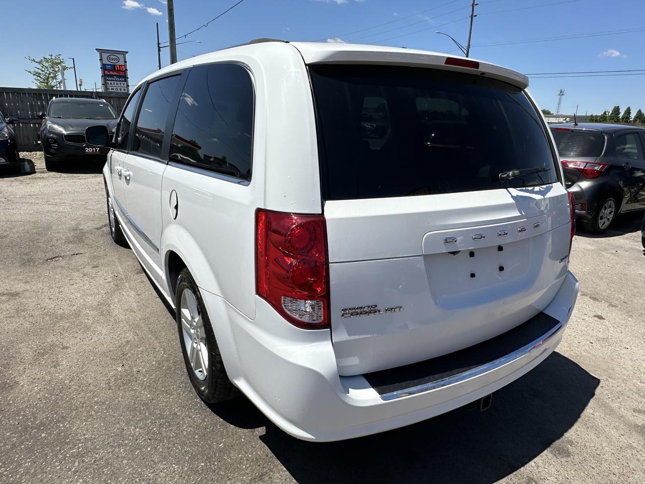 2016 Dodge Grand Caravan Crew Plus, LOADED, WELL MAINTAINED, CERTIFIED Photo