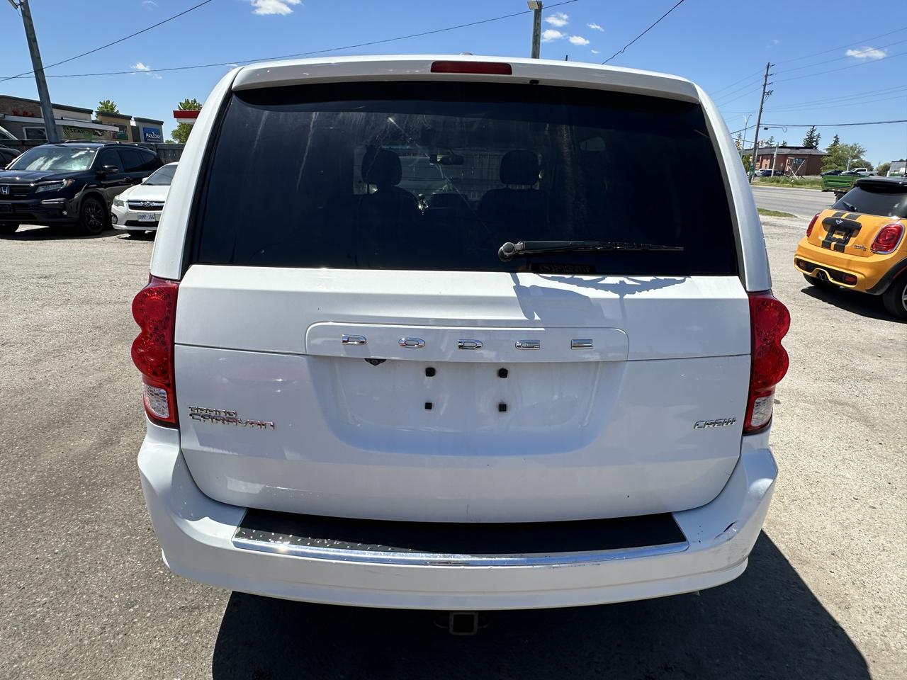 2016 Dodge Grand Caravan Crew Plus, LOADED, WELL MAINTAINED, CERTIFIED Photo3