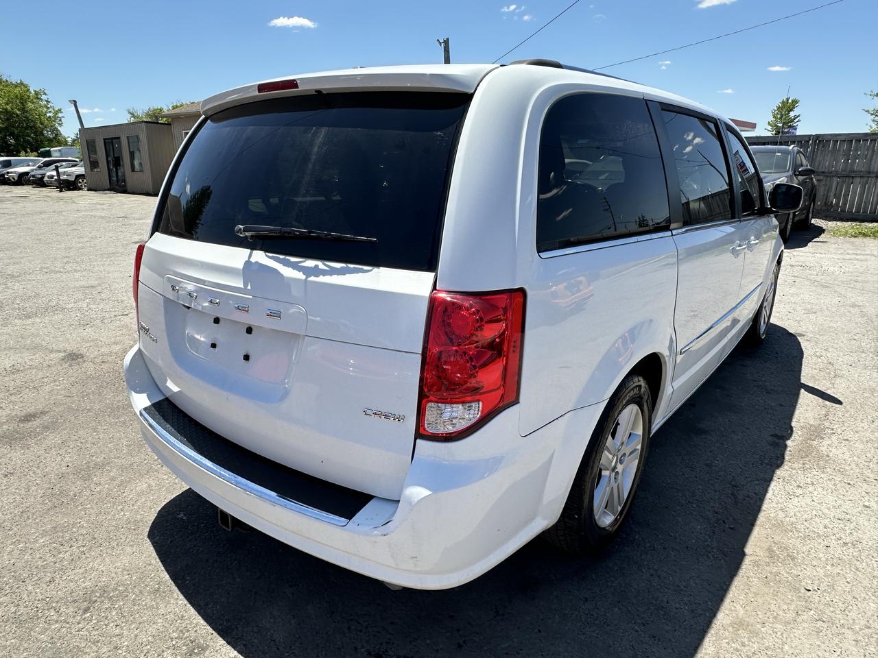 2016 Dodge Grand Caravan Crew Plus, LOADED, WELL MAINTAINED, CERTIFIED Photo