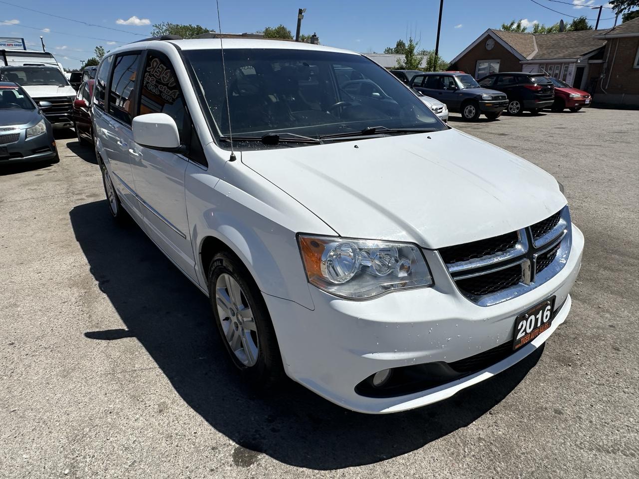 2016 Dodge Grand Caravan Crew Plus, LOADED, WELL MAINTAINED, CERTIFIED Photo
