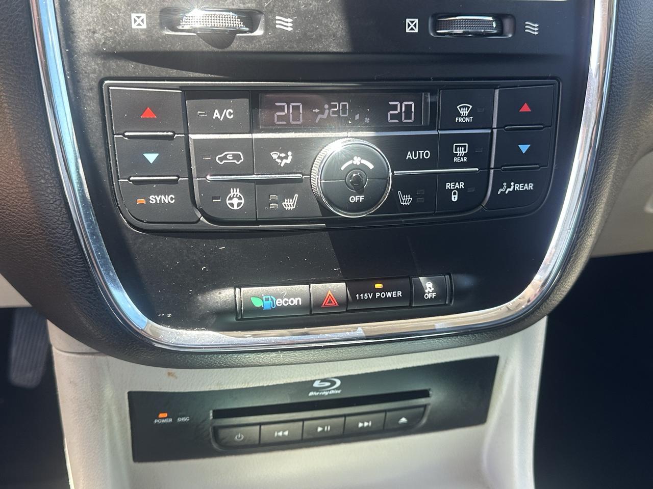 2016 Dodge Grand Caravan Crew Plus, LOADED, WELL MAINTAINED, CERTIFIED Photo