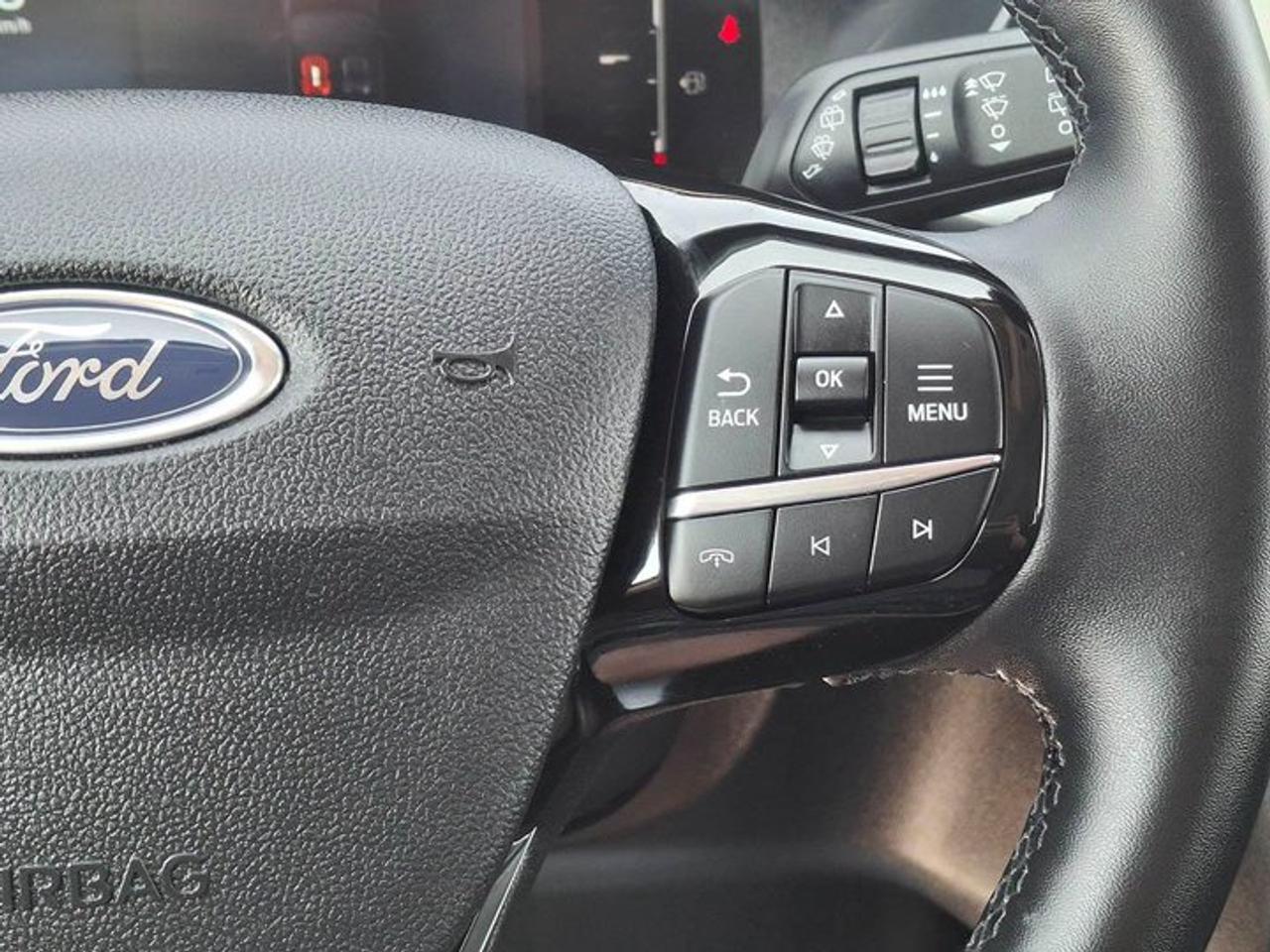 2025 Ford Escape PHEV | Heated Seats + Steering | Adaptive Cruise | Remote Start | Lane Keep | and More ! Photo