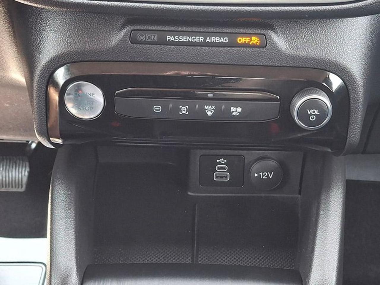 2025 Ford Escape PHEV | Heated Seats + Steering | Adaptive Cruise | Remote Start | Lane Keep | and More ! Photo