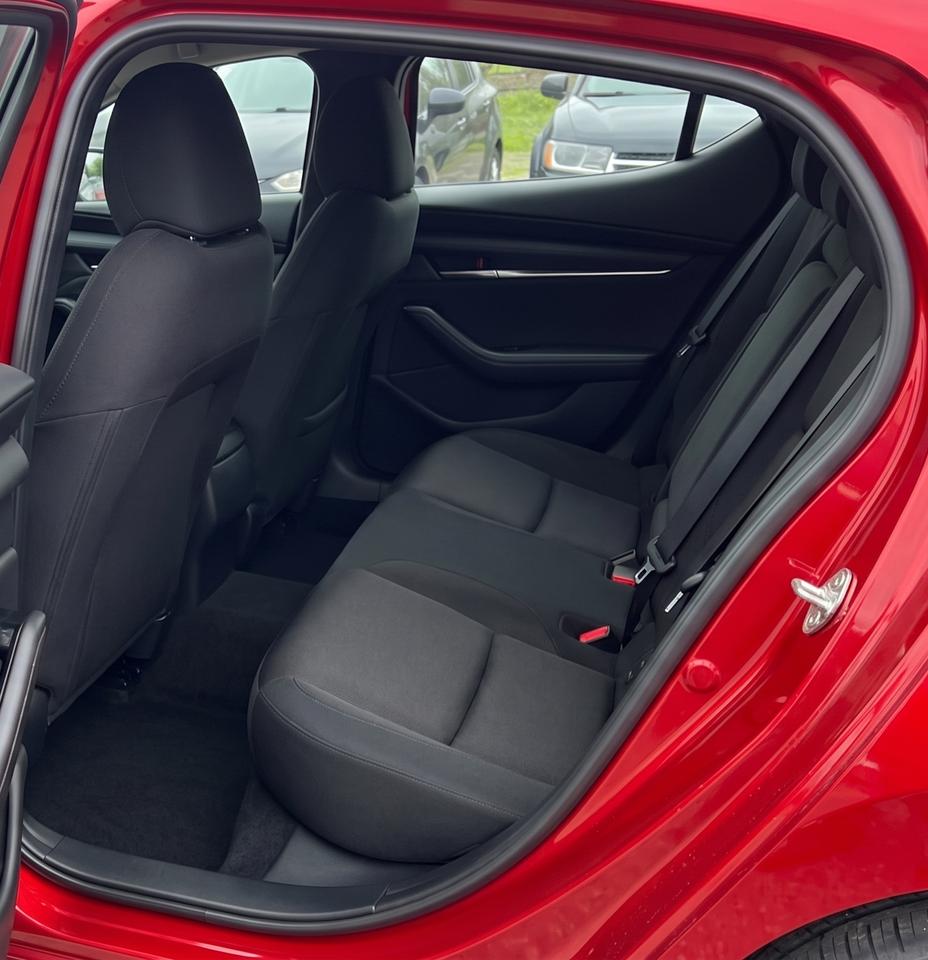 2020 Mazda MAZDA3 GX / HTD SEATS / CRUISE / BLINDSPOT / LOW KMS Photo4