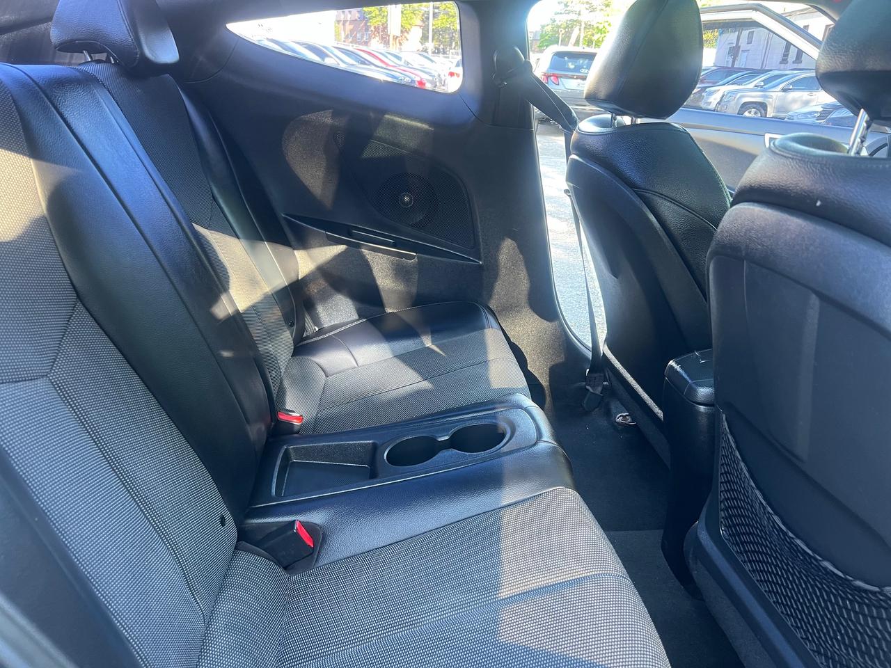 2013 Hyundai Veloster BACK CAM - HEATED SEATS-BLUETOOTH Photo