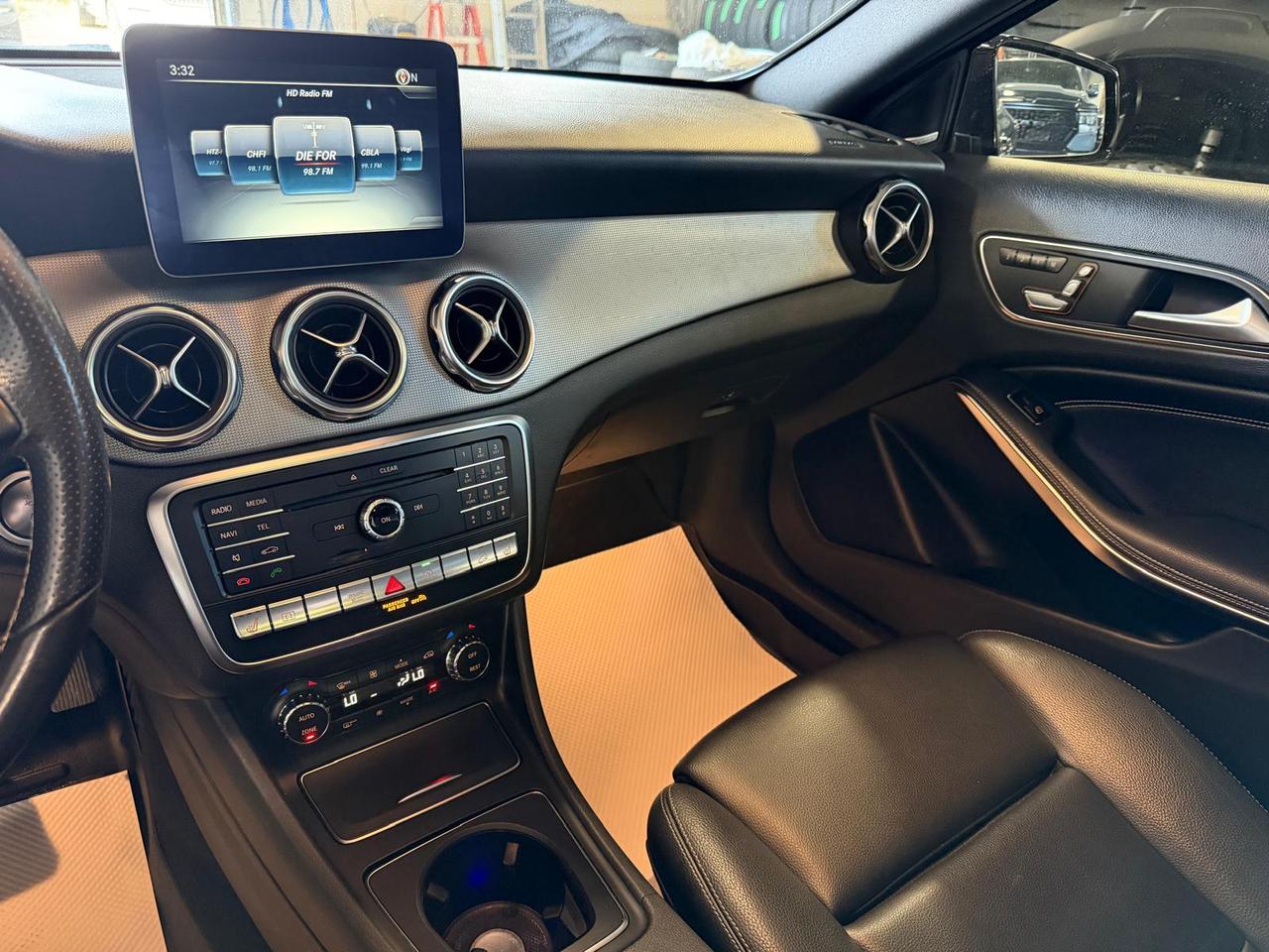 2018 Mercedes-Benz GLA GLA 250 4MATIC SUV Photo
