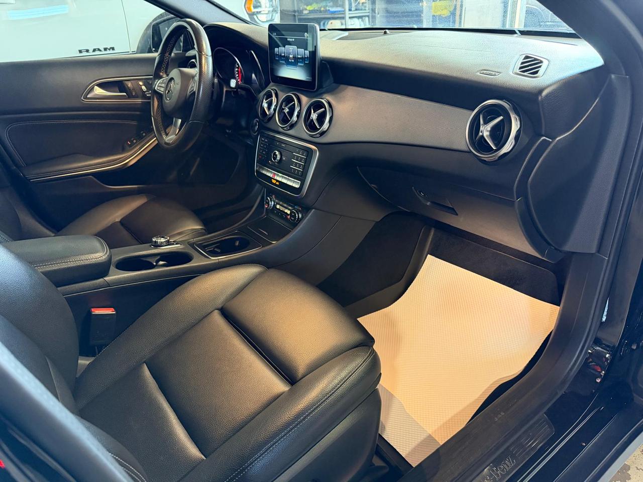 2018 Mercedes-Benz GLA GLA 250 4MATIC SUV Photo