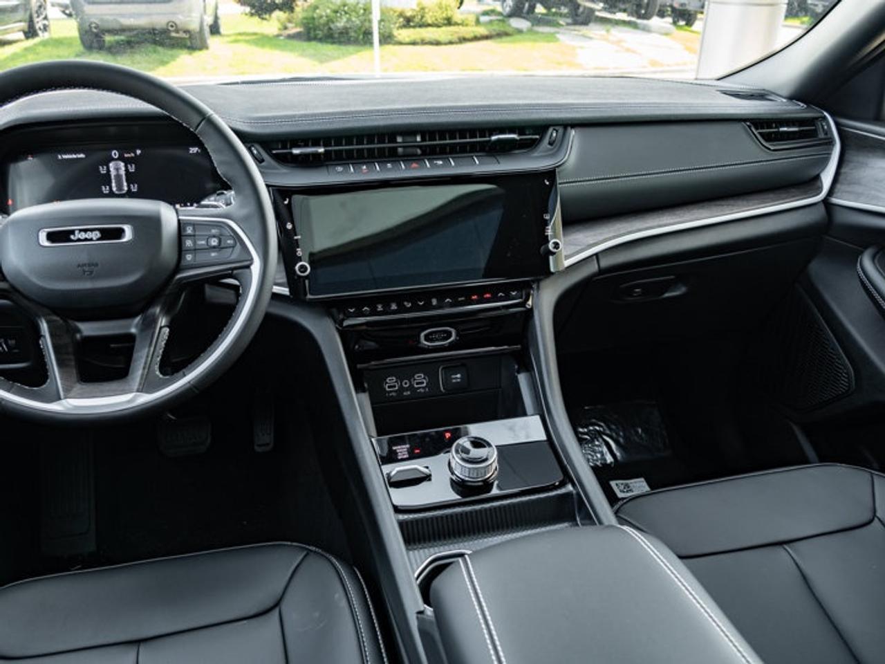 2026 Jeep Grand Cherokee Limited Photo