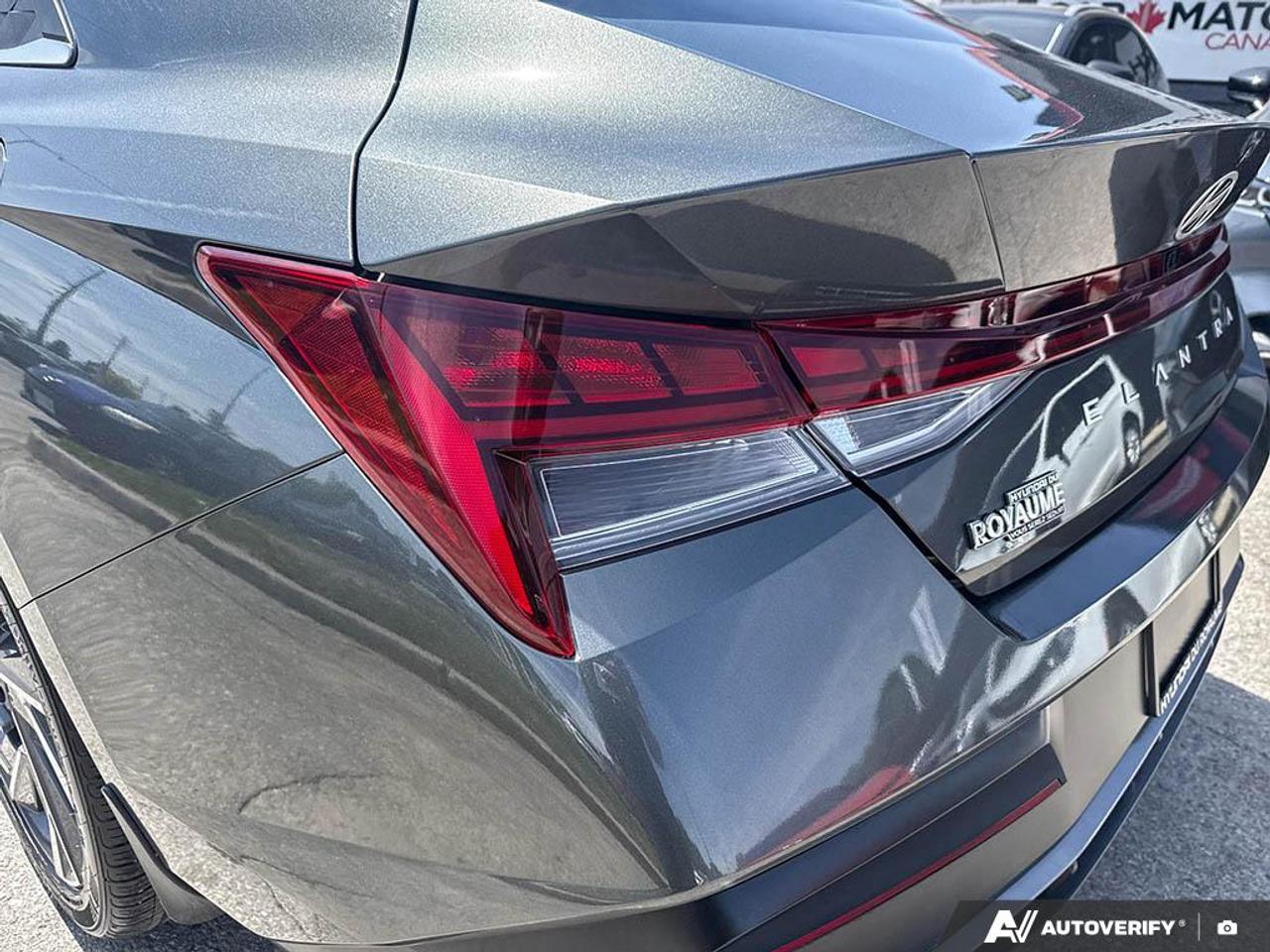 2025 Hyundai Elantra LUXURY / NO ACCIDENTS / LEATHER / ROOF / NAV Photo