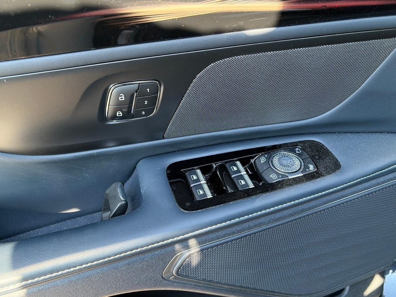 2024 Lincoln Nautilus Reserve AWD Photo