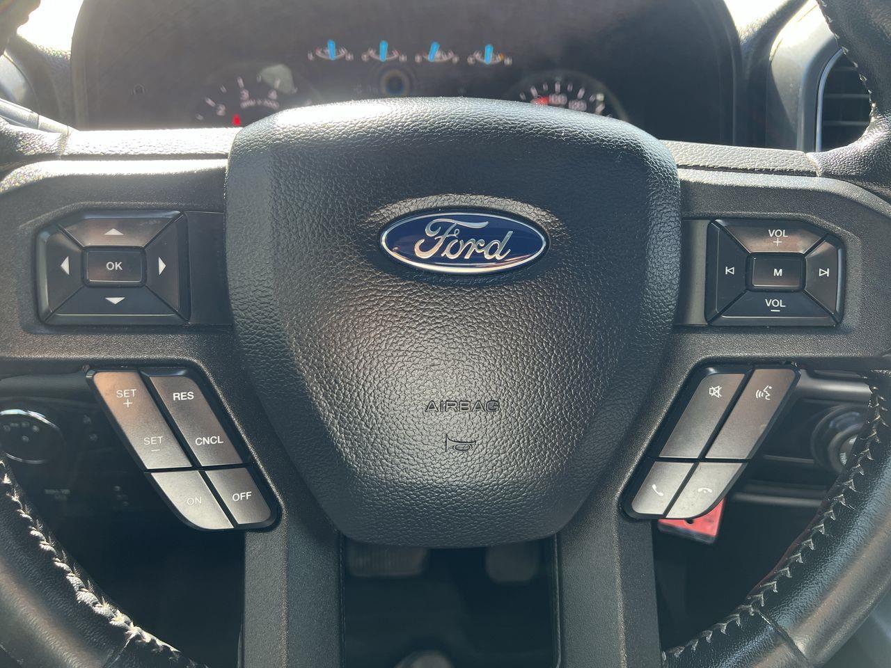 2020 Ford F-150 XLT 4X4, MOONROOF, SIRIUS XM, NAV, BACK UP CAM, HEATED SEATS, POWER SEATS!! Photo