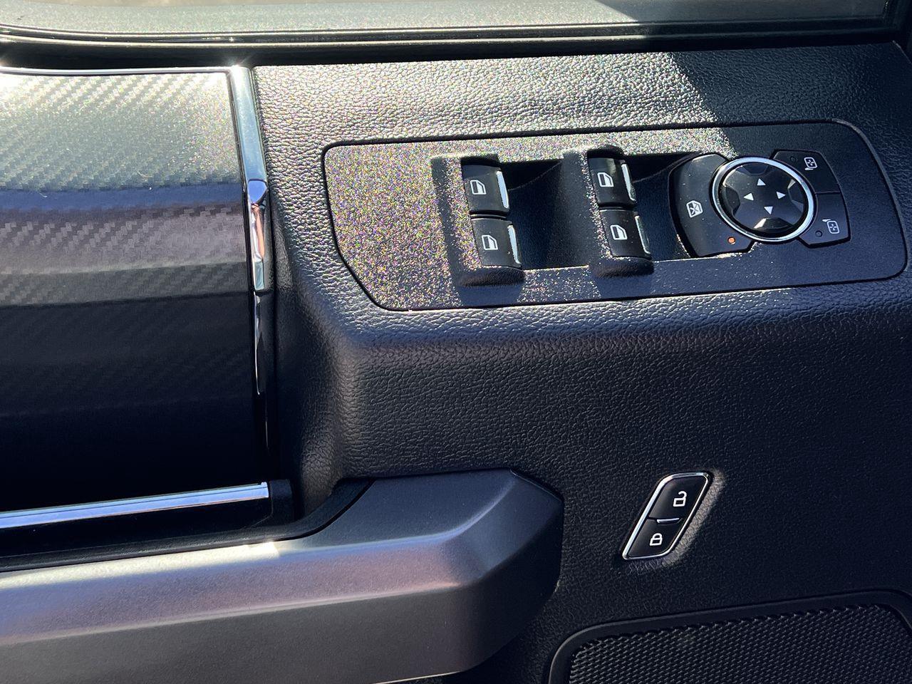 2020 Ford F-150 XLT 4X4, MOONROOF, SIRIUS XM, NAV, BACK UP CAM, HEATED SEATS, POWER SEATS!! Photo