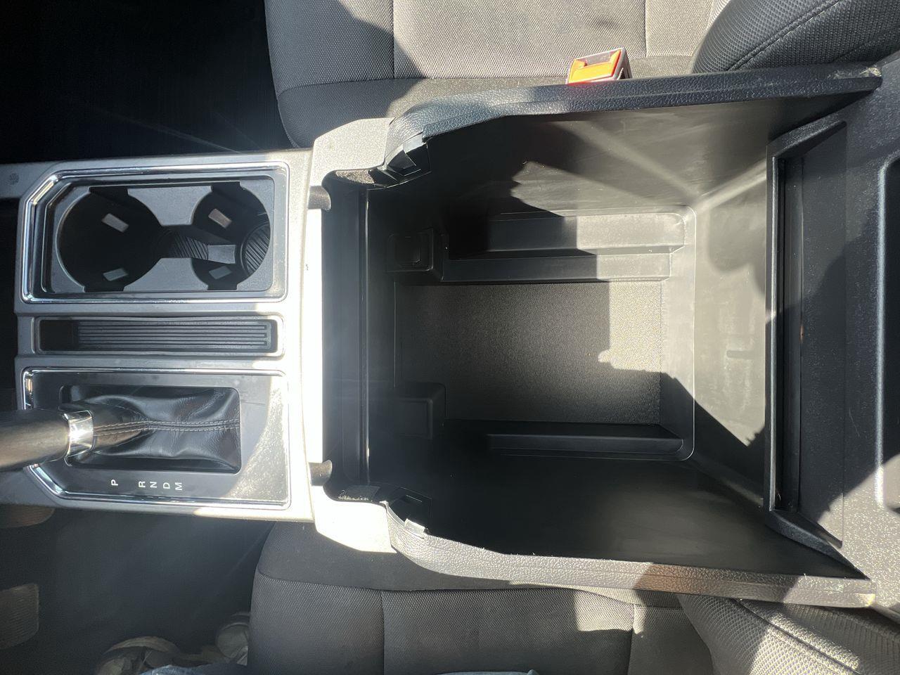 2020 Ford F-150 XLT 4X4, MOONROOF, SIRIUS XM, NAV, BACK UP CAM, HEATED SEATS, POWER SEATS!! Photo