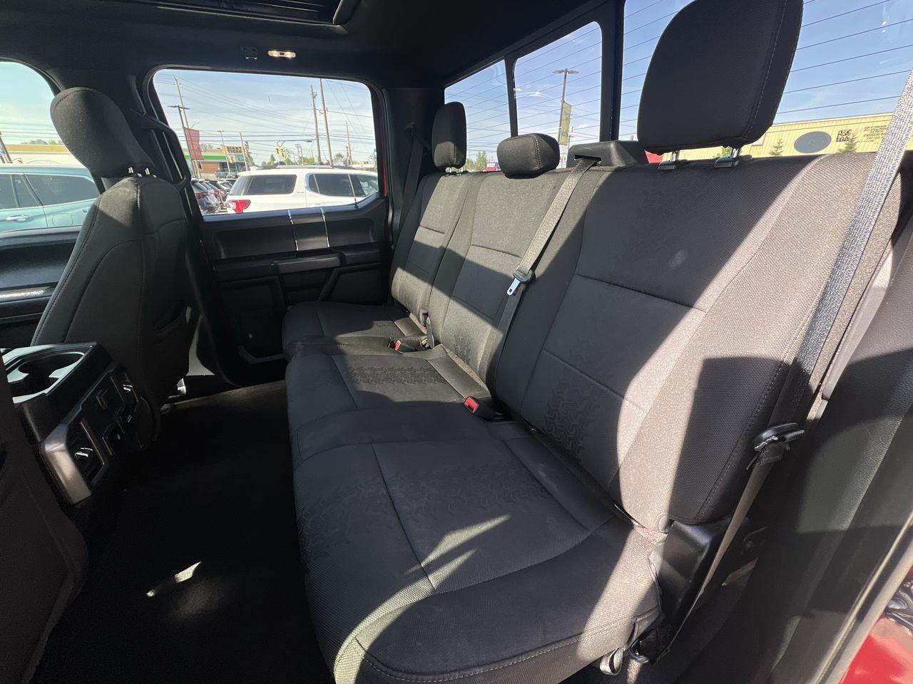 2020 Ford F-150 XLT 4X4, MOONROOF, SIRIUS XM, NAV, BACK UP CAM, HEATED SEATS, POWER SEATS!! Photo