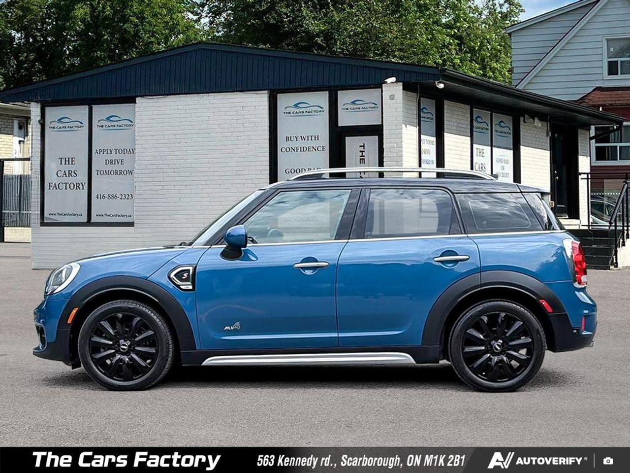 2018 MINI Countryman S ALL4 6MT Apple CarPlay / Camera Loaded! Photo3