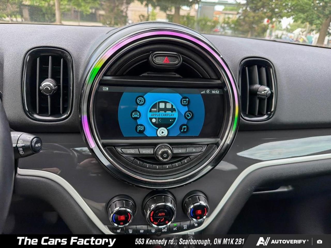 2018 MINI Countryman S ALL4 6MT Apple CarPlay / Camera Loaded! Photo