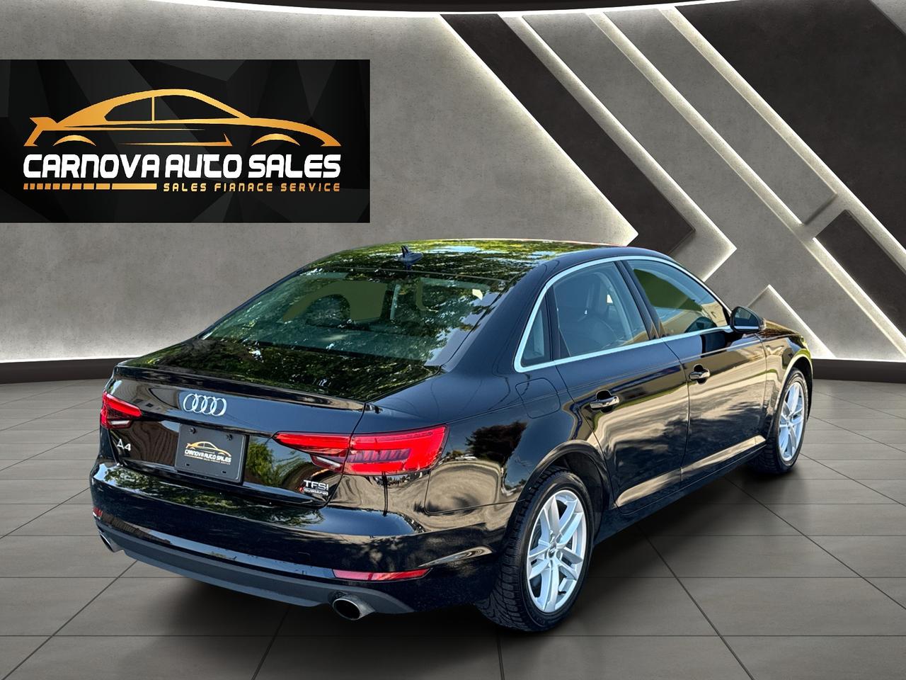2017 Audi A4 Komfort Quattro TFSI+CLEAN CARFAX Photo