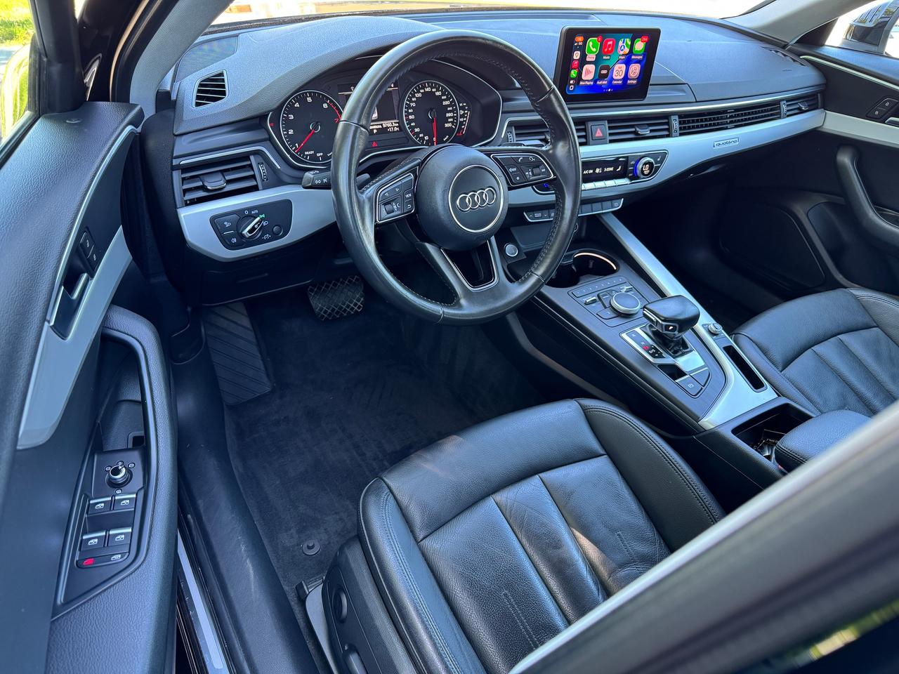 2017 Audi A4 Komfort Quattro TFSI+CLEAN CARFAX Photo