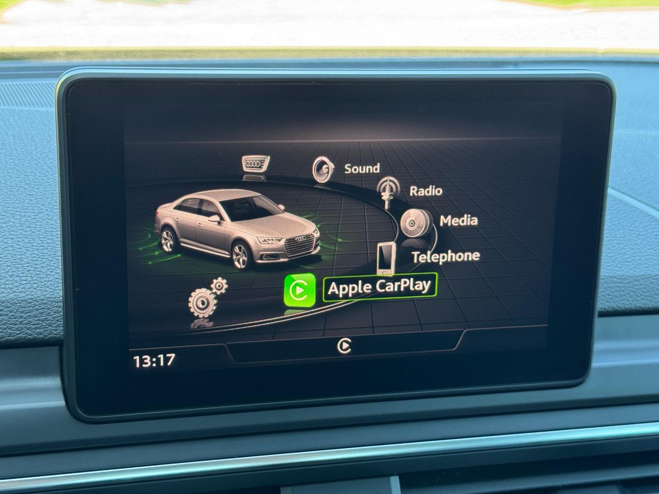 2017 Audi A4 Komfort Quattro TFSI+CLEAN CARFAX Photo