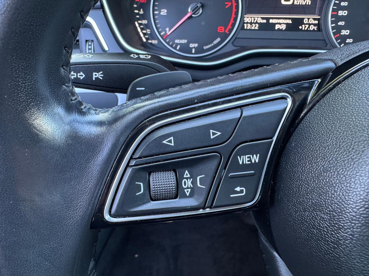 2017 Audi A4 Komfort Quattro TFSI+CLEAN CARFAX Photo